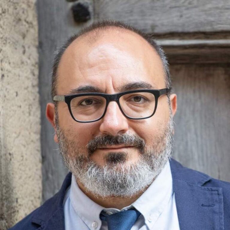 tucci32